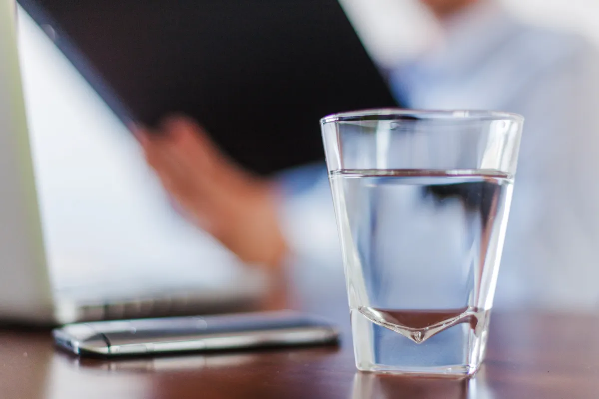 Dispensadores de agua para oficinas: desmintiendo mitos y revelando realidades